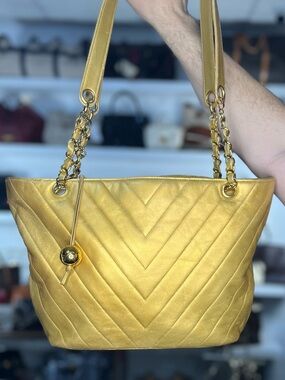 CHANEL METALLIC CHEVRON QUILED TOTE